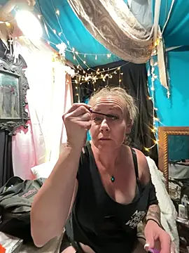 SummerBlueMoon online show from March 1, 4:45 am