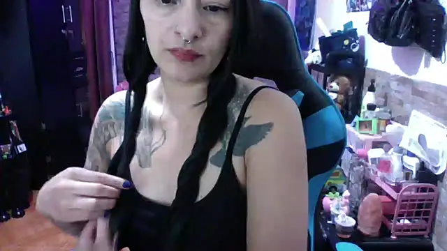 AngelaQueen  online show from May 6, 6:23 pm