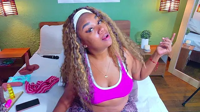 dannaahbrown online show from April 4, 1:21 pm