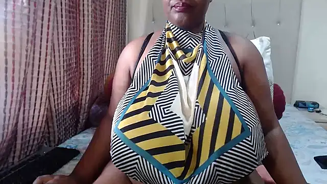 CHOCOLATEDARKBUSTYX online show from December 4, 9:44 am