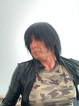 hoerige-masonutte online show from September 11, 1:44 pm