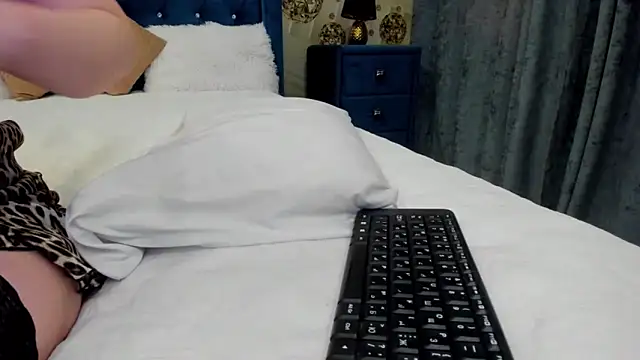 Katrina Minchels online show from March 30, 10:37 am