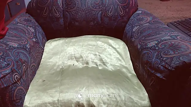 Snapshot of vela-red25 chatting on October 27, 2:12 pm vela-red25 online show from October 27, 2:12 pm