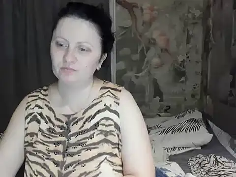 Lillian2 online show from November 14, 5:18 am