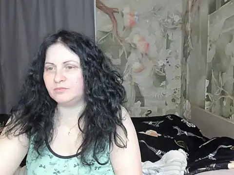 Lillian2 online show from March 16, 8:46 pm