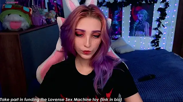 Violet Noir online show from September 11, 5:19 am