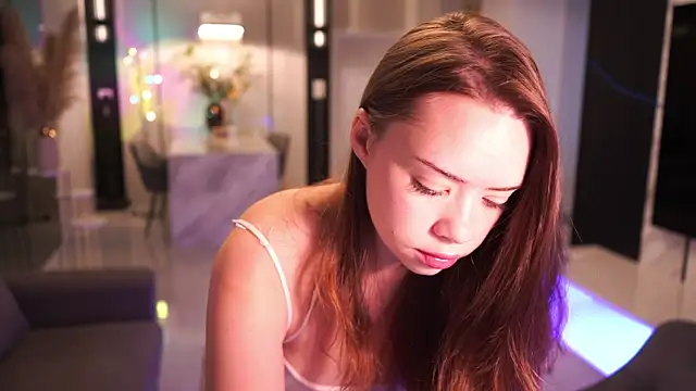 VixenMia online show from February 20, 4:00 am