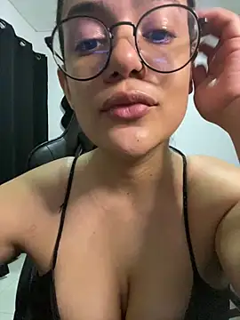 demonaughtyyy online show from April 2, 3:37 am