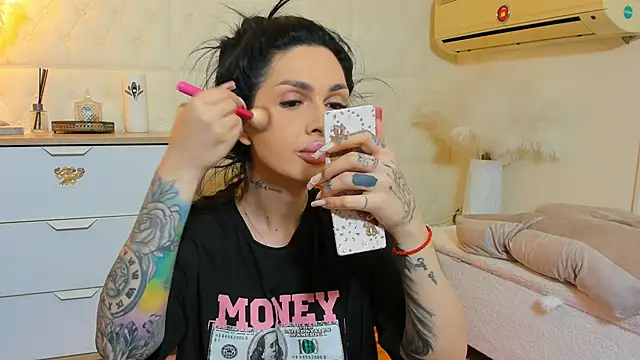 naughtycleo online show from April 9, 3:31 am