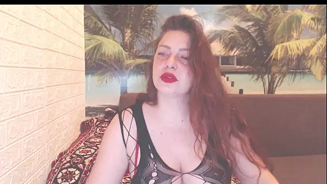 Snapshot of Queen__Natasha chatting on October 23, 8:26 pm Queen  Natasha online show from October 23, 8:26 pm