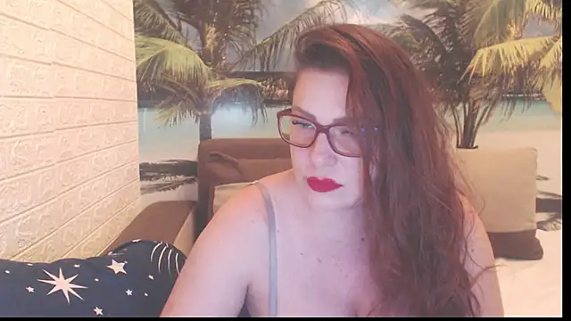 Snapshot of Queen__Natasha chatting on October 11, 8:00 pm Queen  Natasha online show from October 11, 8:00 pm