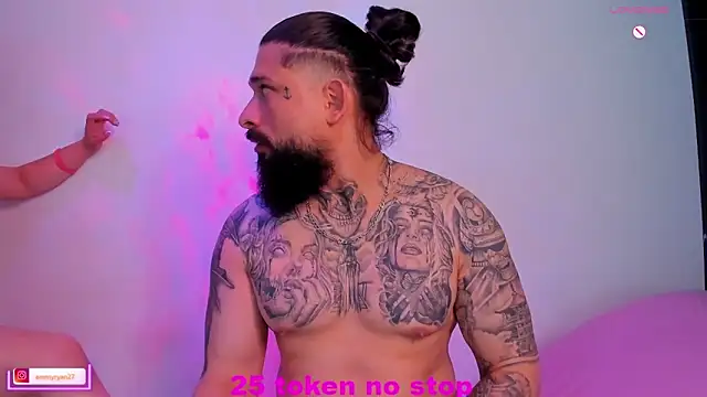 Snapshot of 1ammyryan chatting on September 19, 3:27 am 1ammyryan online show from September 19, 3:27 am