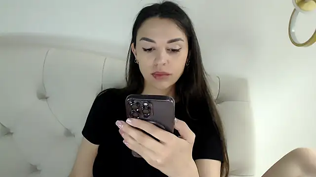 Mika Gold online show from April 4, 9:24 pm