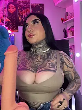 CloeeBeckam online show from April 23, 6:10 am