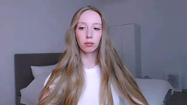 Luna insniity online show from March 6, 9:21 pm