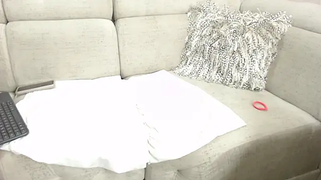 AmbarSofhia online show from October 24, 9:00 pm