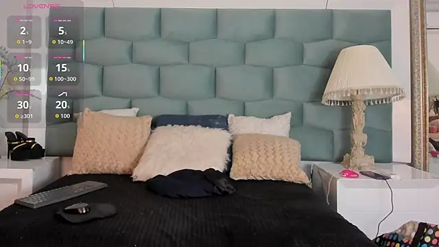 MiaMancini online show from March 21, 11:59 am