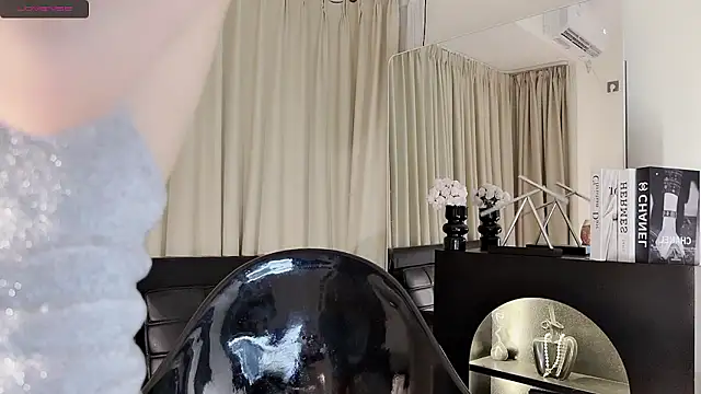 lvy-w online show from January 17, 11:40 am