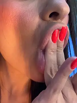 Mau White online show from March 11, 2:49 am