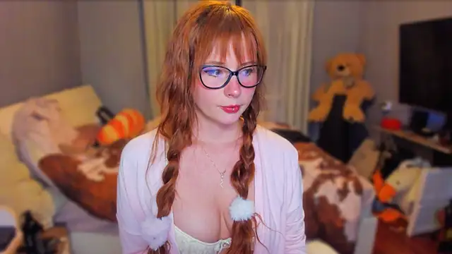 Snapshot of KlementinaBbG chatting on September 10, 8:42 pm KlementinaBbG online show from September 10, 8:42 pm