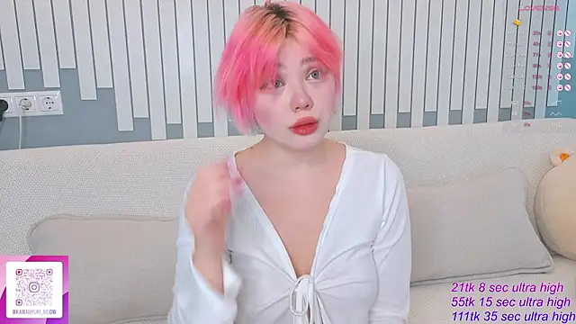   KawaiiYuki   online show from October 3, 4:50 am