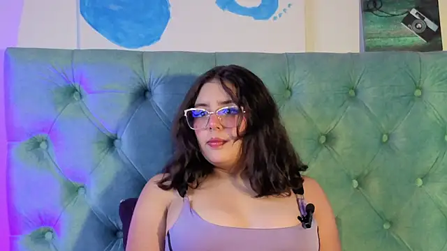 Paola Lyon  online show from April 3, 10:41 pm