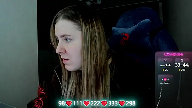 Olivia Munk online show from February 27, 4:34 am