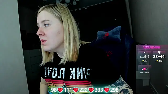 Olivia Munk online show from April 1, 4:35 am