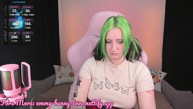 EmmyBunny online show from November 10, 5:08 pm