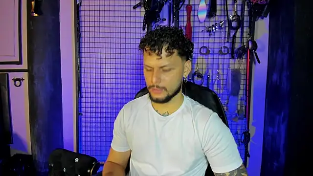 Twisted Fantasy online show from March 27, 3:41 am