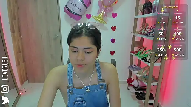 loverubii online show from February 10, 3:53 am