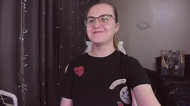 MissBrightShine online show from December 20, 12:20 pm