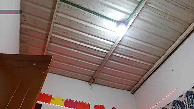 Saray extrovert  online show from April 13, 8:04 am