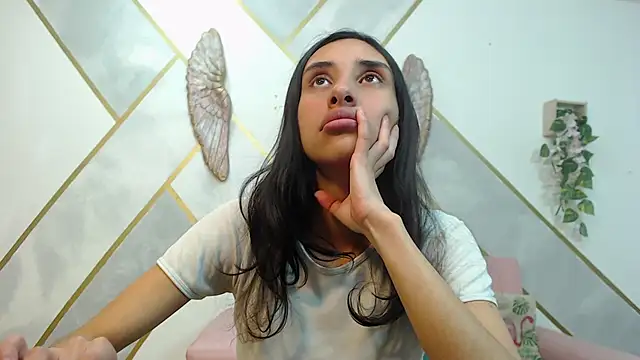 RoxanaCyrano  online show from October 20, 7:28 pm