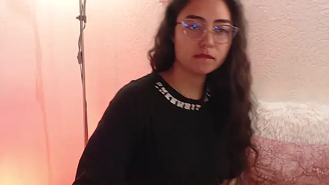  Kim  M online show from March 13, 3:13 pm