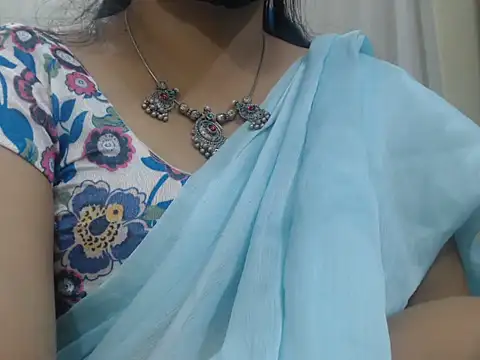 Lovely Siri 23 online show from July 4, 6:26 pm