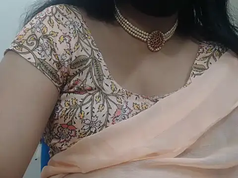 Lovely Siri 23 online show from June 26, 12:50 pm