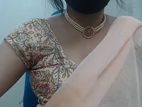 Lovely Siri 23 online show from April 5, 2:38 pm