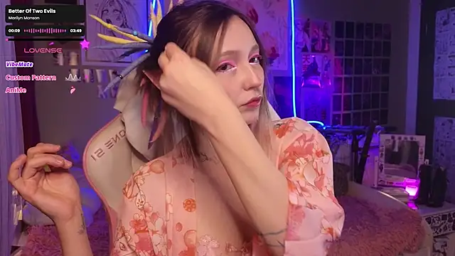 evierosen online show from November 12, 9:24 pm