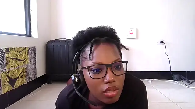 Ashaichious online show from November 8, 3:39 pm