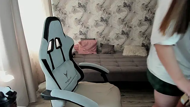 Lis Kollen online show from April 7, 9:44 am