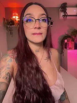 DaniDusan  online show from November 17, 10:49 am