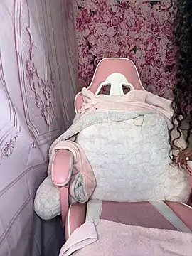 mismialove online show from March 5, 11:39 am