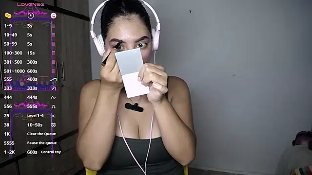 susan smith18 online show from March 4, 4:30 am